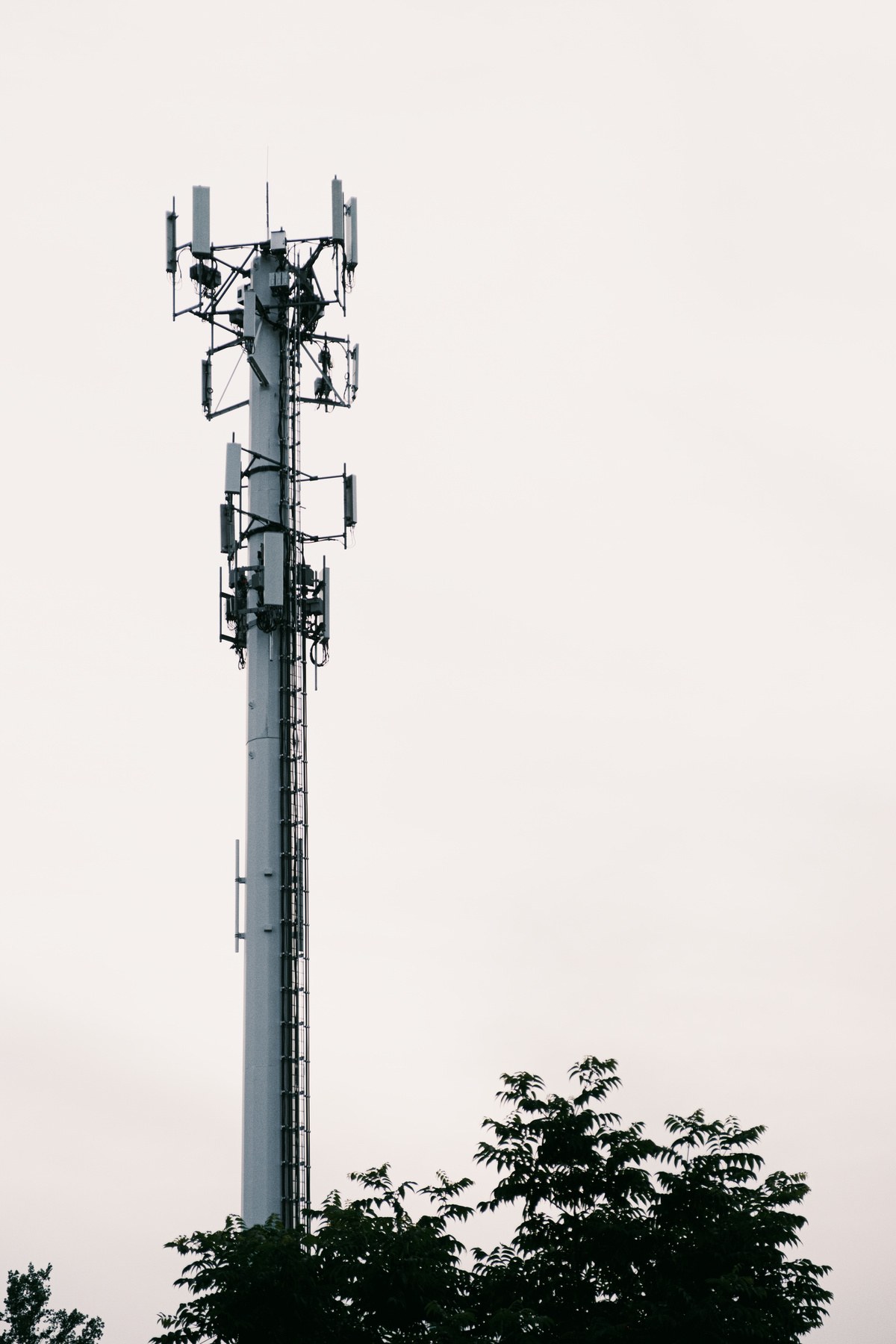 UAV video transmission range latency and interference selection checklist